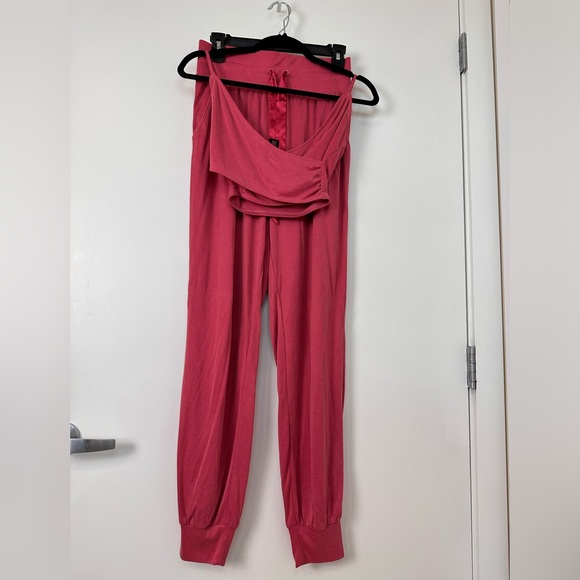 Victoria’s Secret lounge / sleep set - Picture 2 of 6